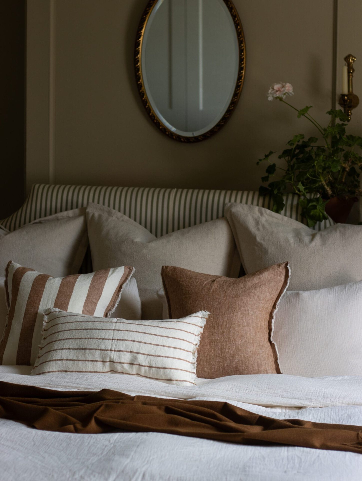 What Colour Cushions Go Together