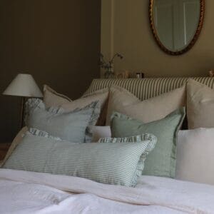 how to style a bed with scatter cushions