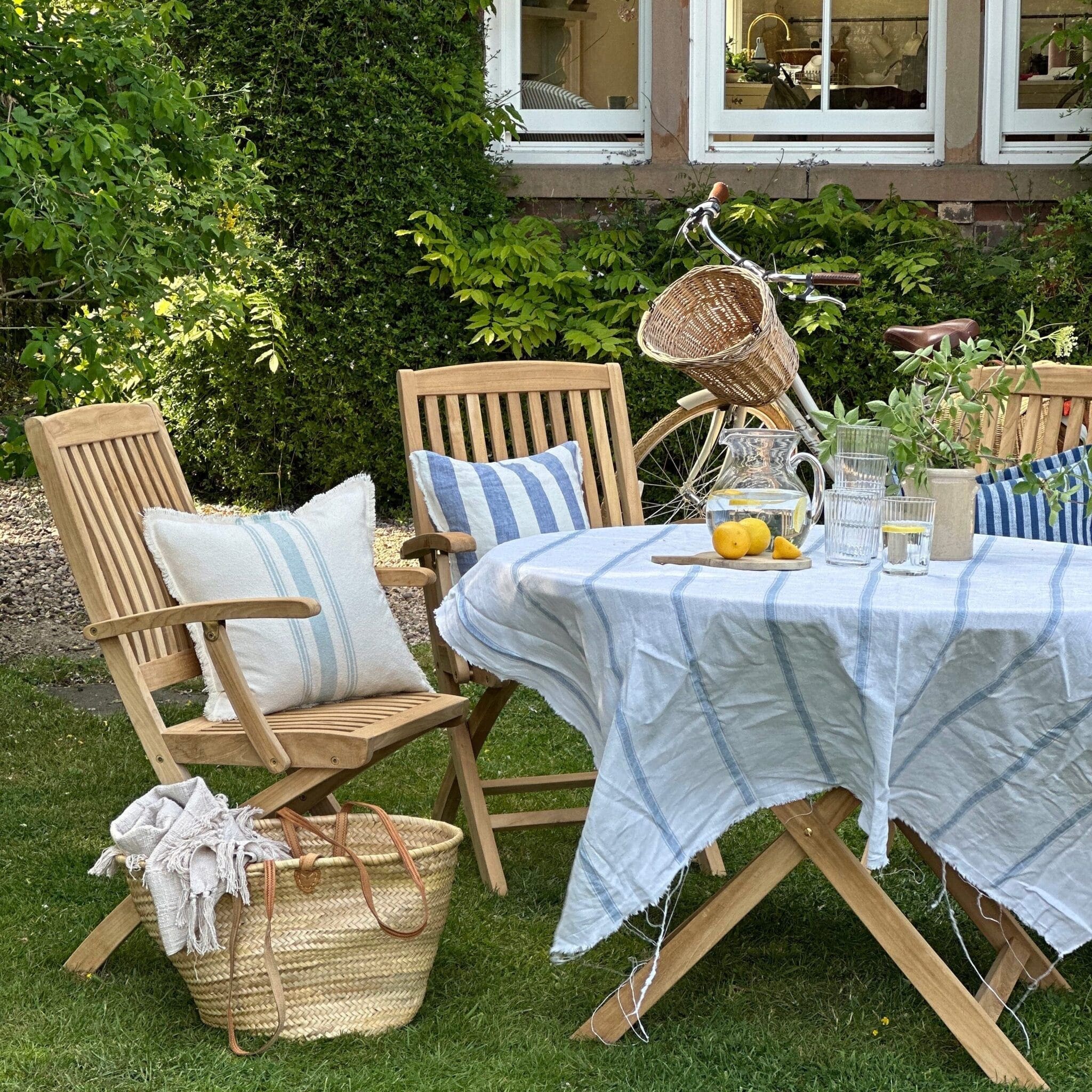 how to style outdoor cushions