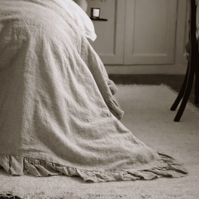 Natural Ruffle Linen Bedspread