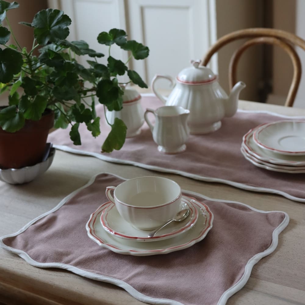 Set of Chloe Dusty Pink Scalloped Placemats