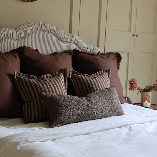 The Vienna Brown Cushion Combination